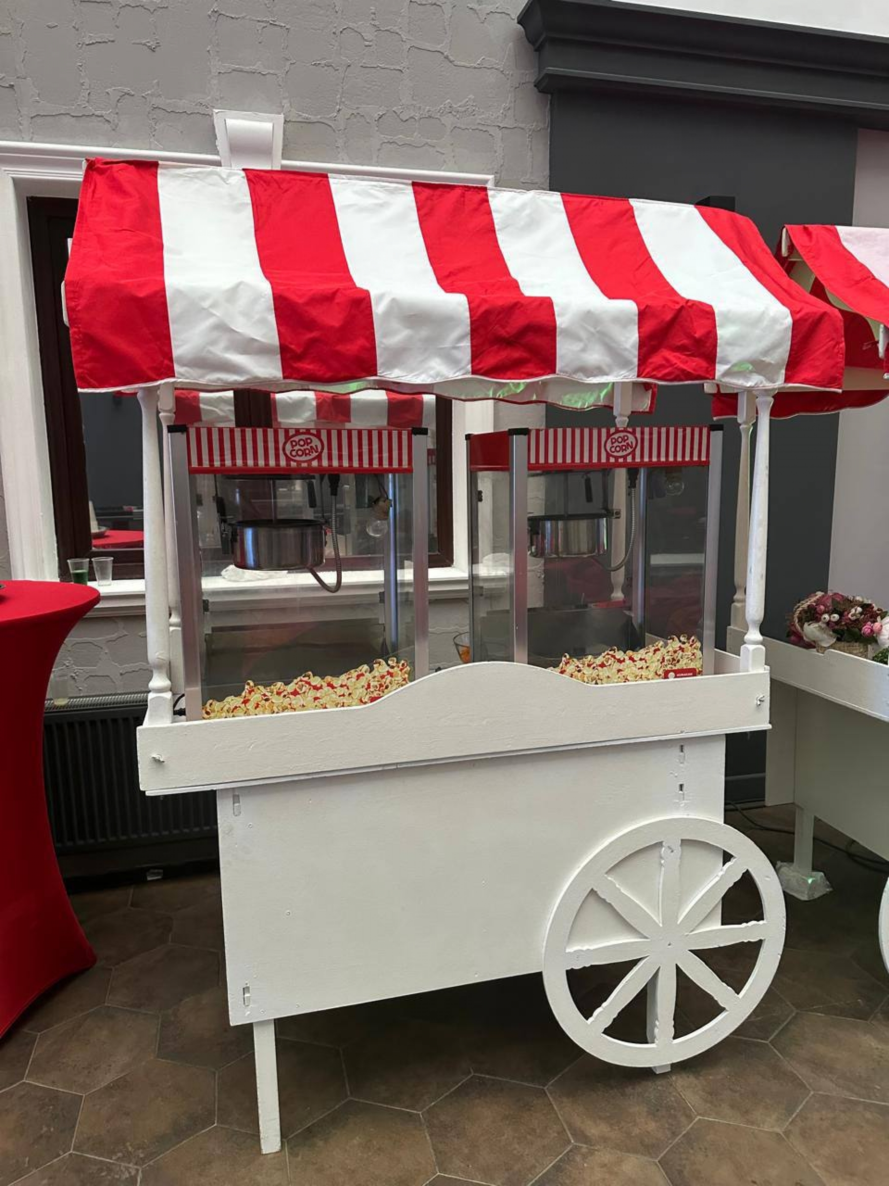 Станция с попкорном